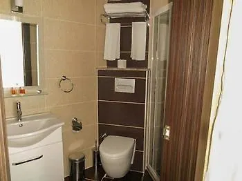 Parador Suite Hotel 3*