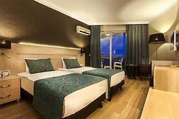 Parador Suite Hotel Готель 3*