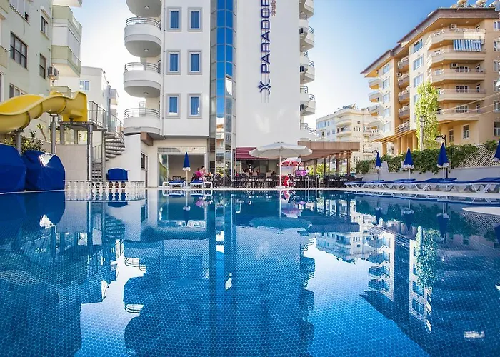 فندق Parador Suite Hotel 3*