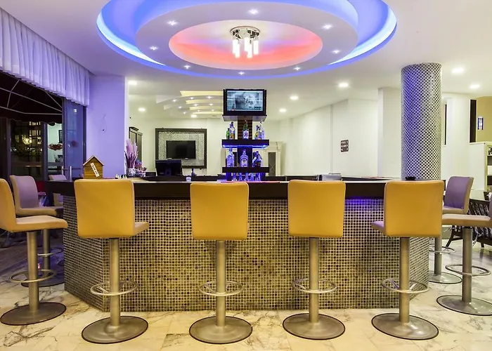 Parador Suite Hotel فندق ألانيا