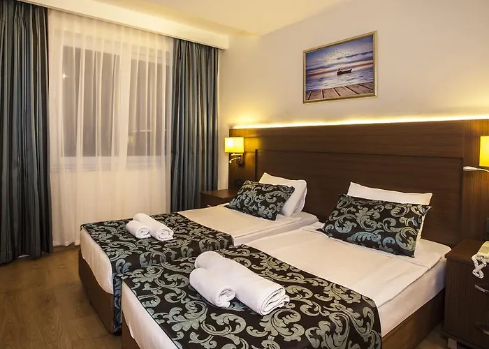 فندق Parador Suite Hotel