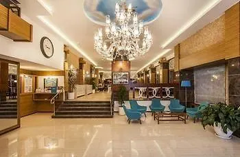 Parador Suite Hotel فندق 3*