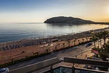 Parador Suite Hotel فندق 3*