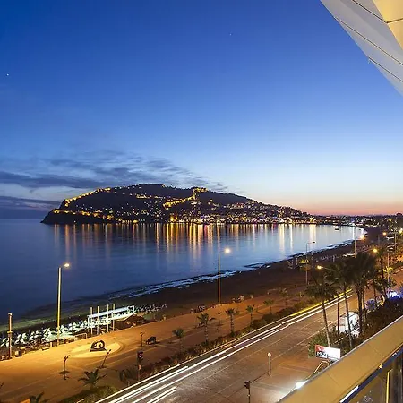 Parador Suite Hotel Отель