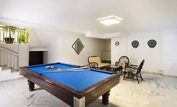 Parador Suite Hotel 3*