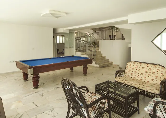 ホテル Parador Suite Hotel 3*