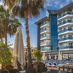 Parador Suite Hotel 호텔