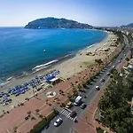 Parador Suite Hotel 호텔 알란야