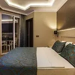 Parador Suite Hotel 호텔 알란야