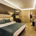 Parador Suite Hotel 호텔