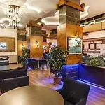 Parador Suite Hotel 호텔 3*