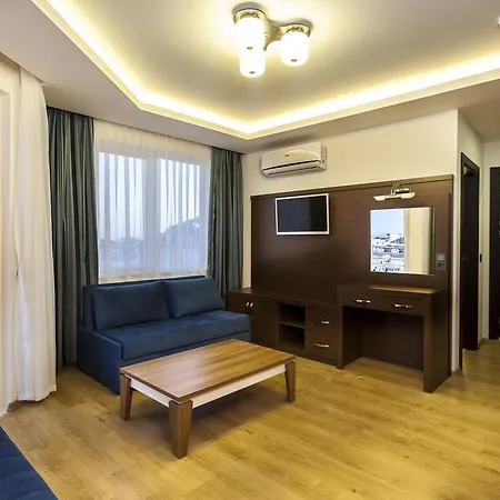 Parador Suite Hotel מלון